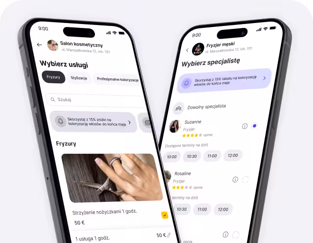 Na dwóch telefonach wyświetla się aplikacja z usługami kosmetycznymi: na lewym ekranie widnieje opcja 'Wybierz usługi' wraz z opcjami strzyżenia i stylizacji oraz zdjęciem fryzury; na prawym ekranie znajduje się lista specjalistów i dostępnych terminów.