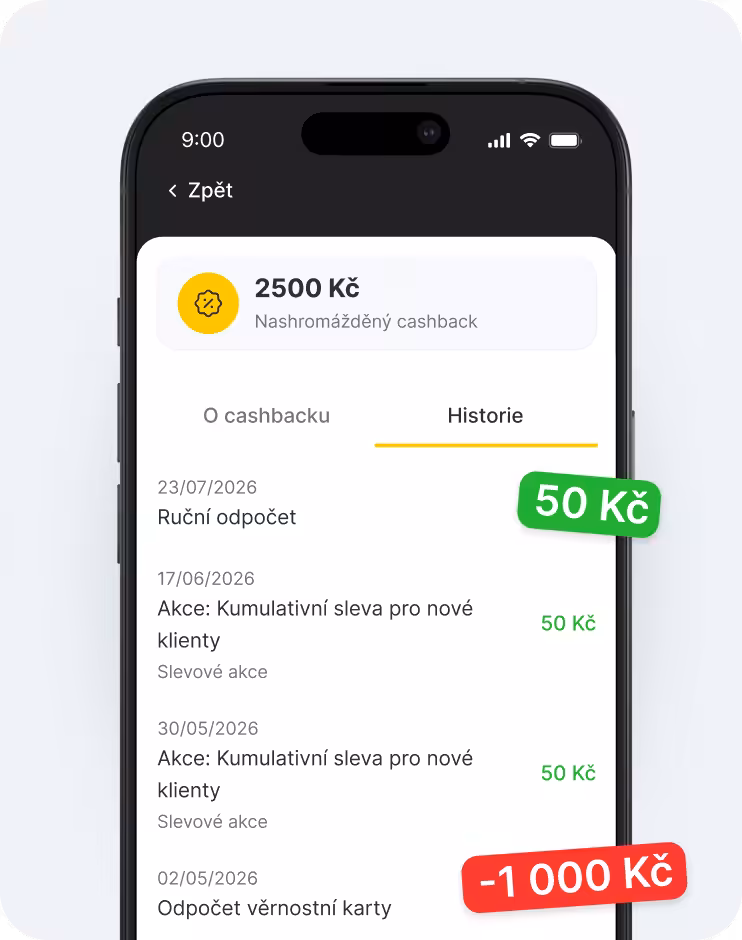 Obrazovka mobilní aplikace zobrazující zůstatek cashbacku ve výši 30 € s vybranou záložkou „Historie“ a seznamem položek, např. +5 €  45 € | altegio | altegio