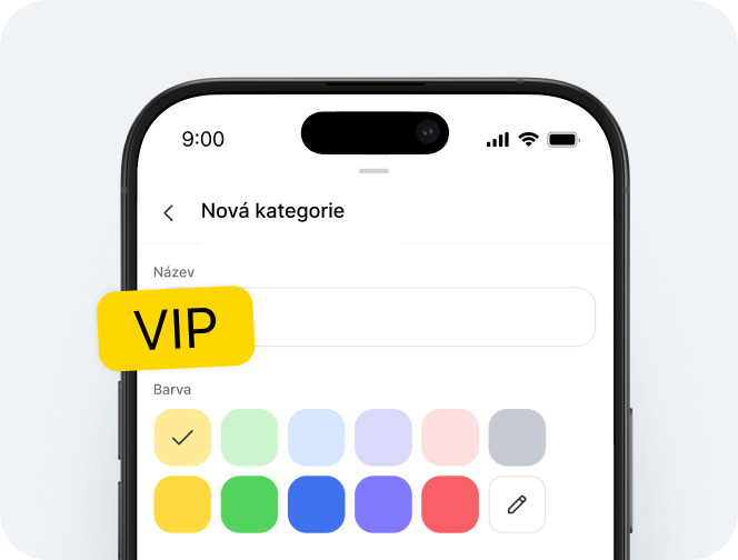 obrazovka mobilního zařízení zobrazující formulář pro vytvoření nové kategorie s názvem „vip“; vzorníky barev pod žlutou barvou jsou označeny zaškrtnutím a vpravo se objevuje ikona tužky pro úpravu | altegio | altegio