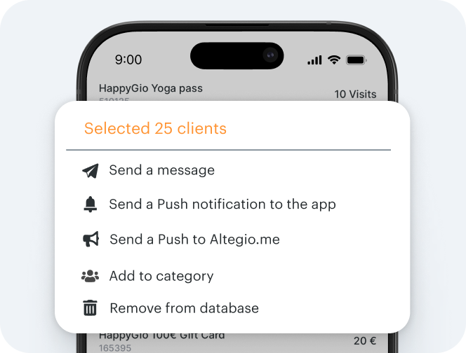 tela exibindo um modal móvel intitulado “25 clientes selecionados” com as seguintes opções de ação: enviar uma mensagem, enviar uma notificação push para o aplicativo, enviar uma notificação push para o Altegio, adicionar à categoria, remover do banco de dados | altegio | altegio
